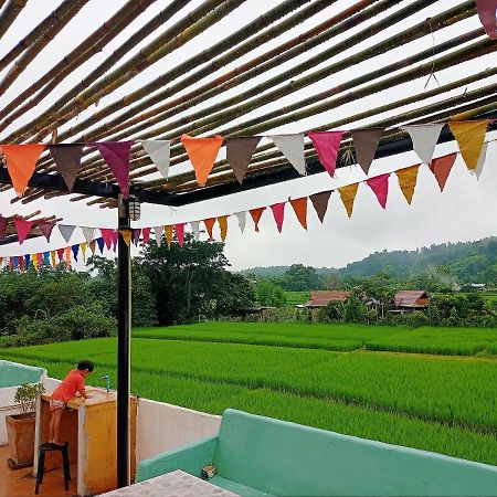 อยู่ดินกินดีฟาร์มสเตย์ Mae Rim Buitenkant foto